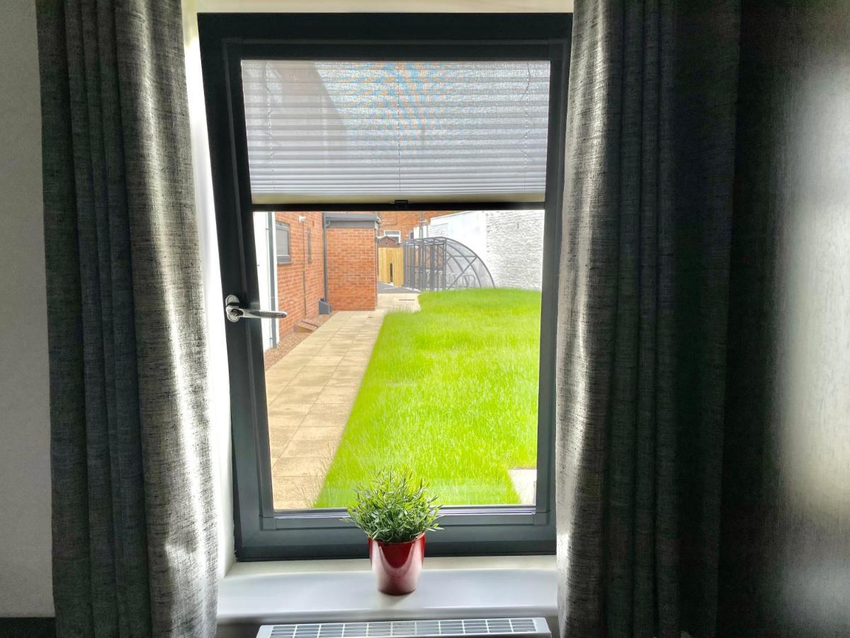 יורק Garden View - 2 Bedroom Bungalow מראה חיצוני תמונה